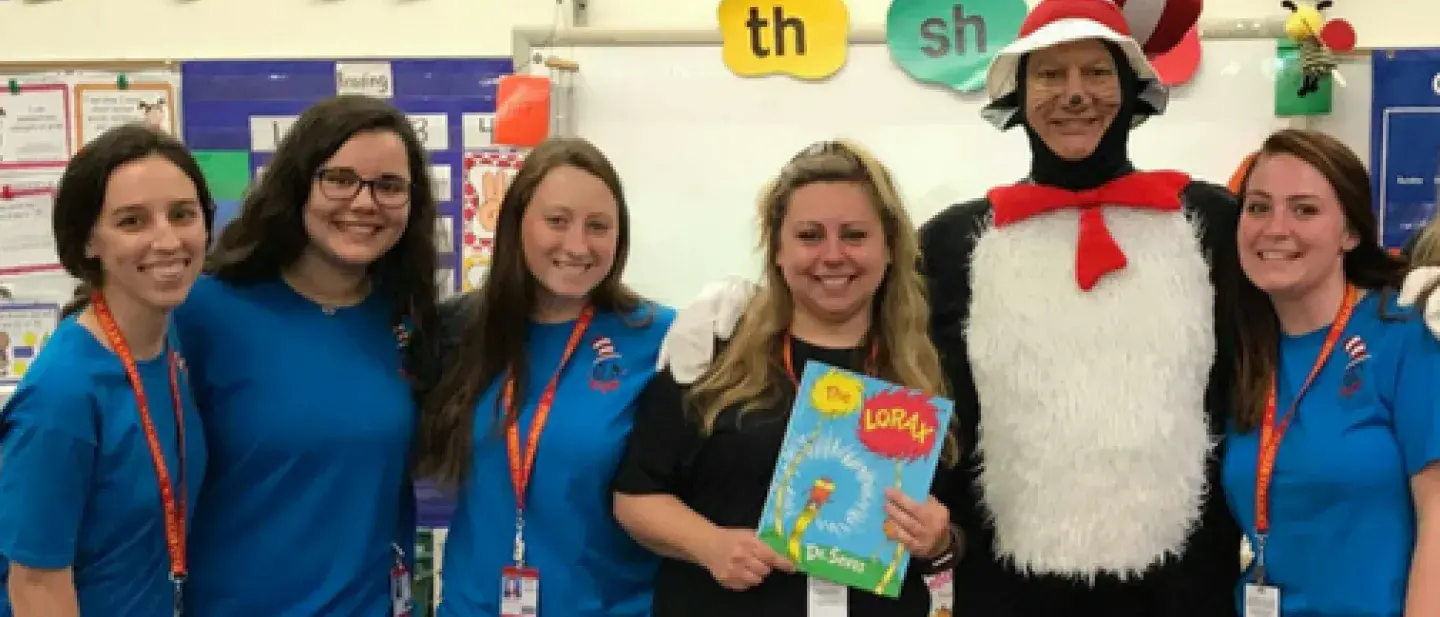 SFEA Students with Cat in the Hat